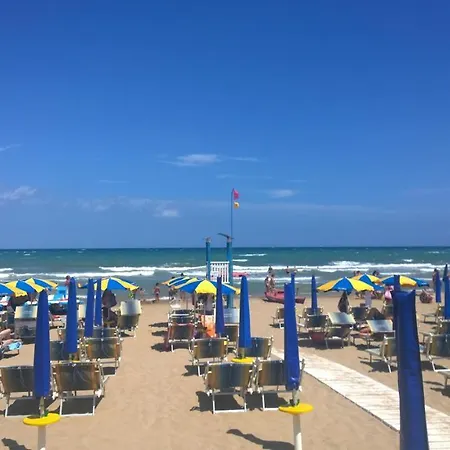 Baia Di Aparthotel